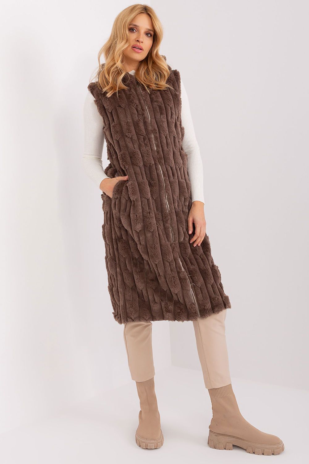  Gilet model 190868 Wool Fashion Italia 