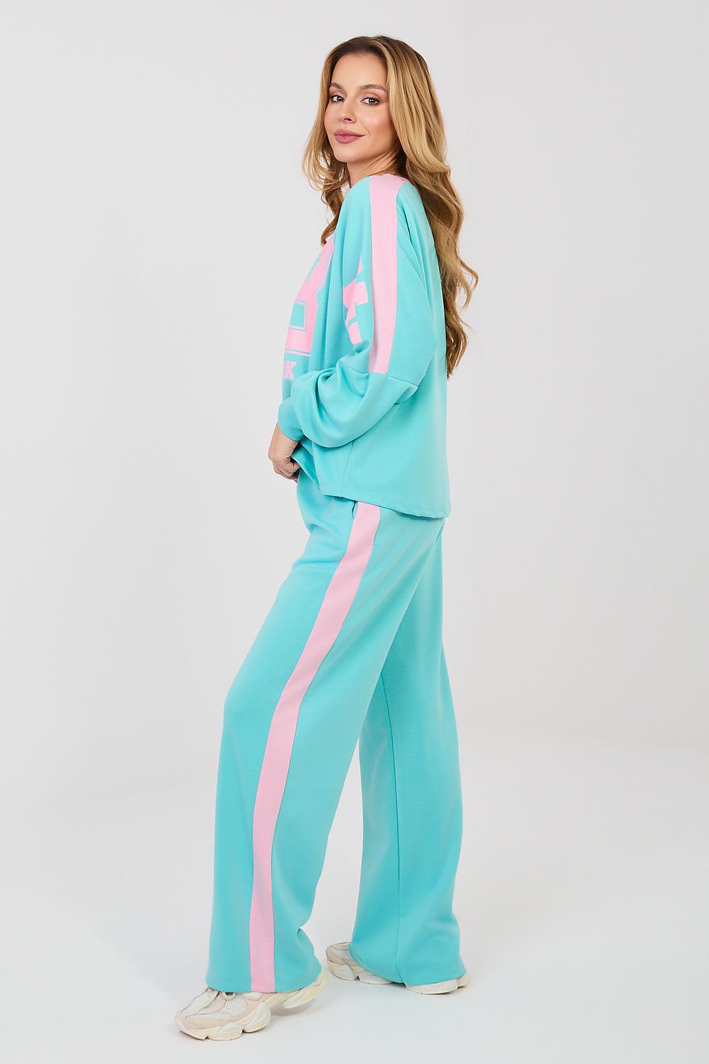  L`ensemble model 232194 Rue Paris 