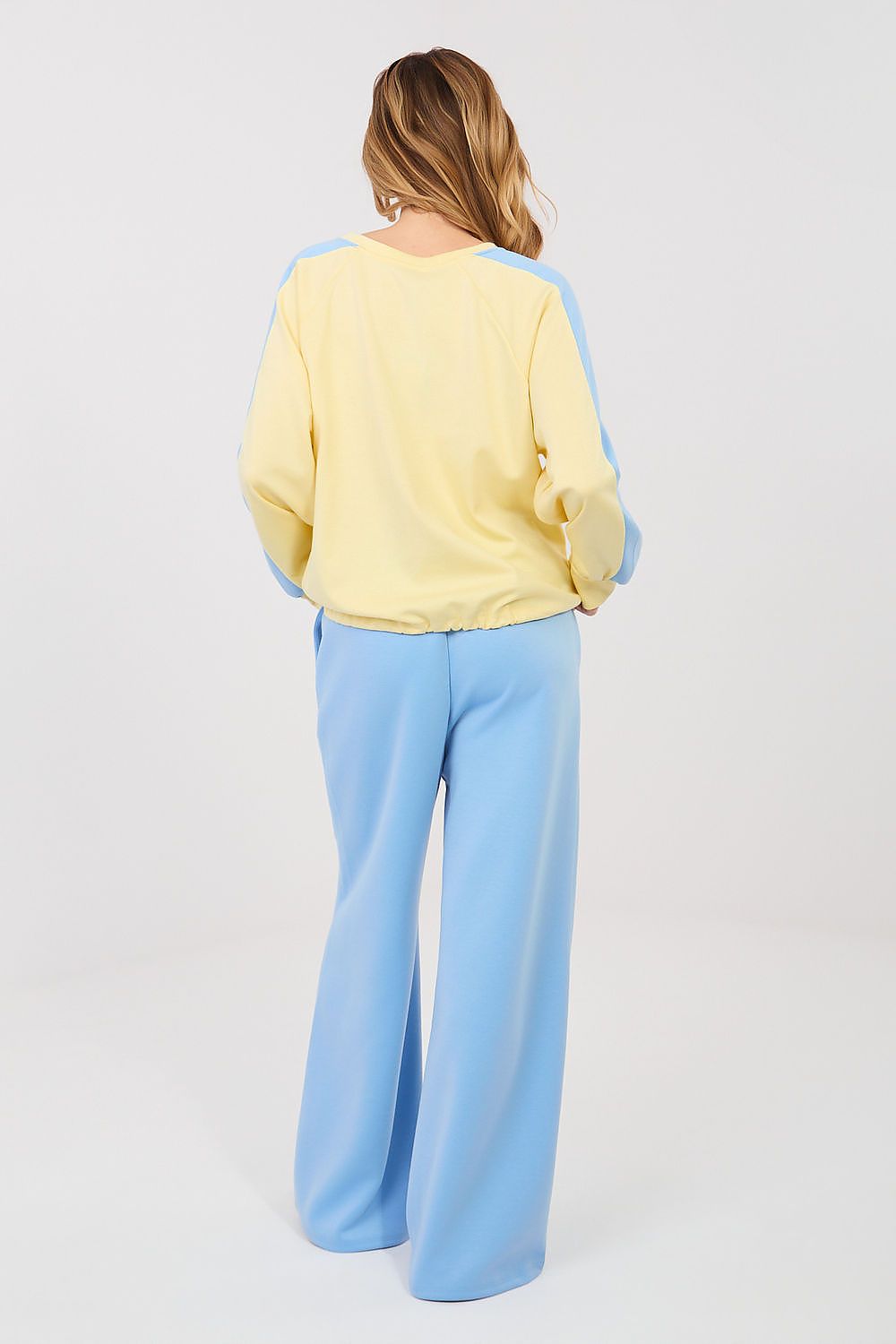  L`ensemble model 232199 Rue Paris 