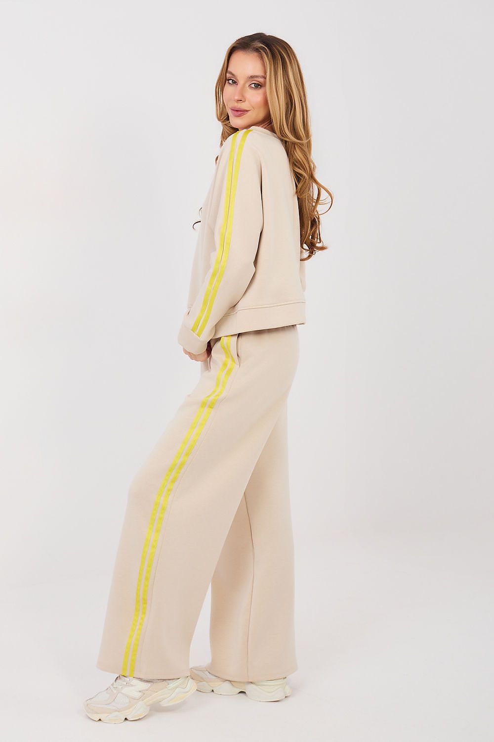  L`ensemble model 232213 Rue Paris 