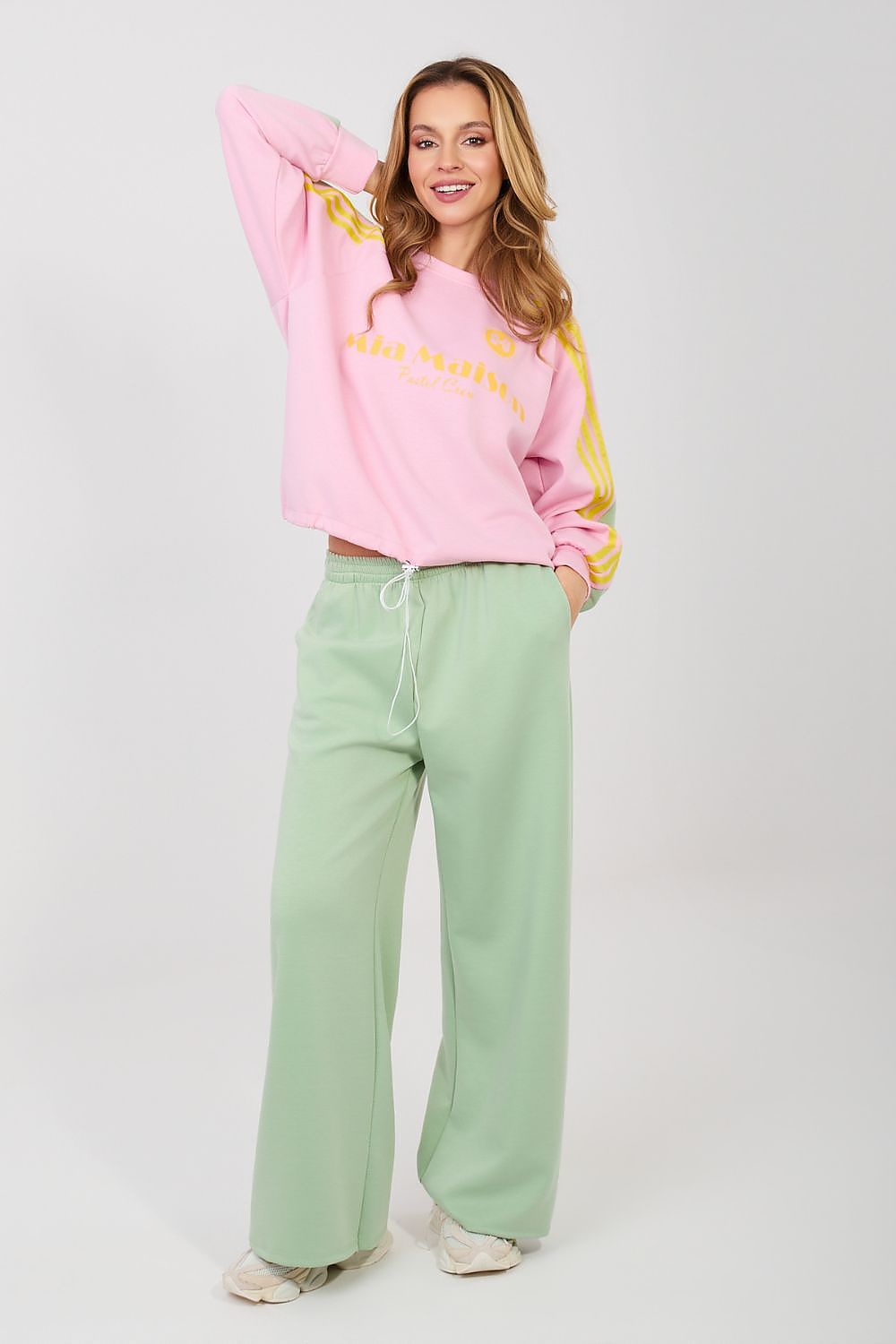  L`ensemble model 232200 Rue Paris 