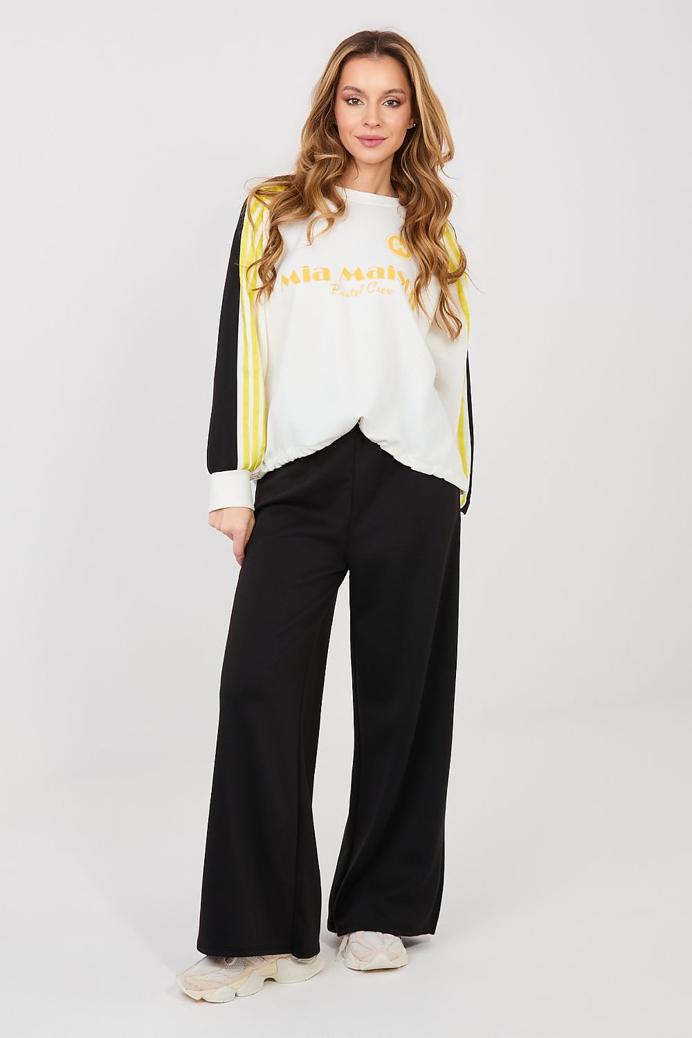  L`ensemble model 232202 Rue Paris 